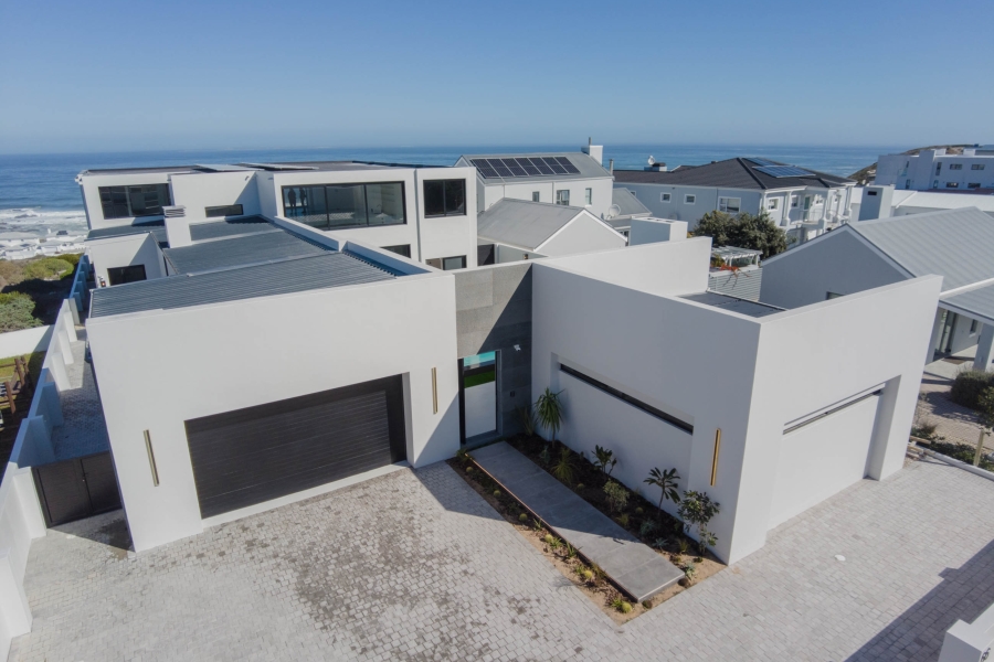 6 Bedroom Property for Sale in Yzerfontein Western Cape